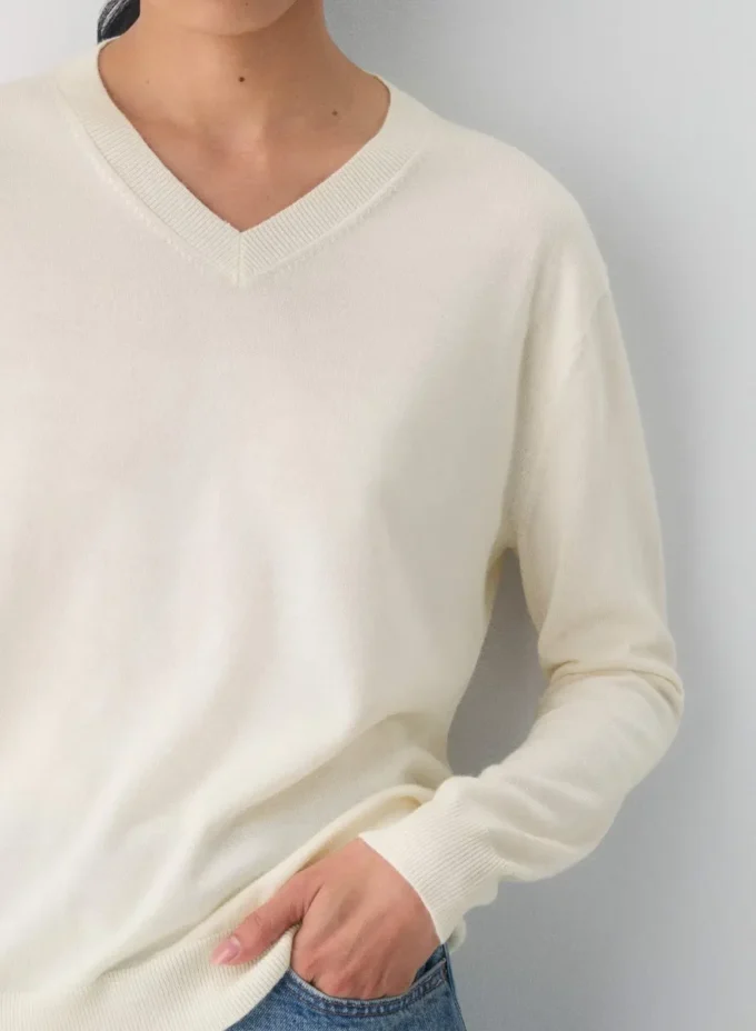 Jersey de cuello en V de lana merino