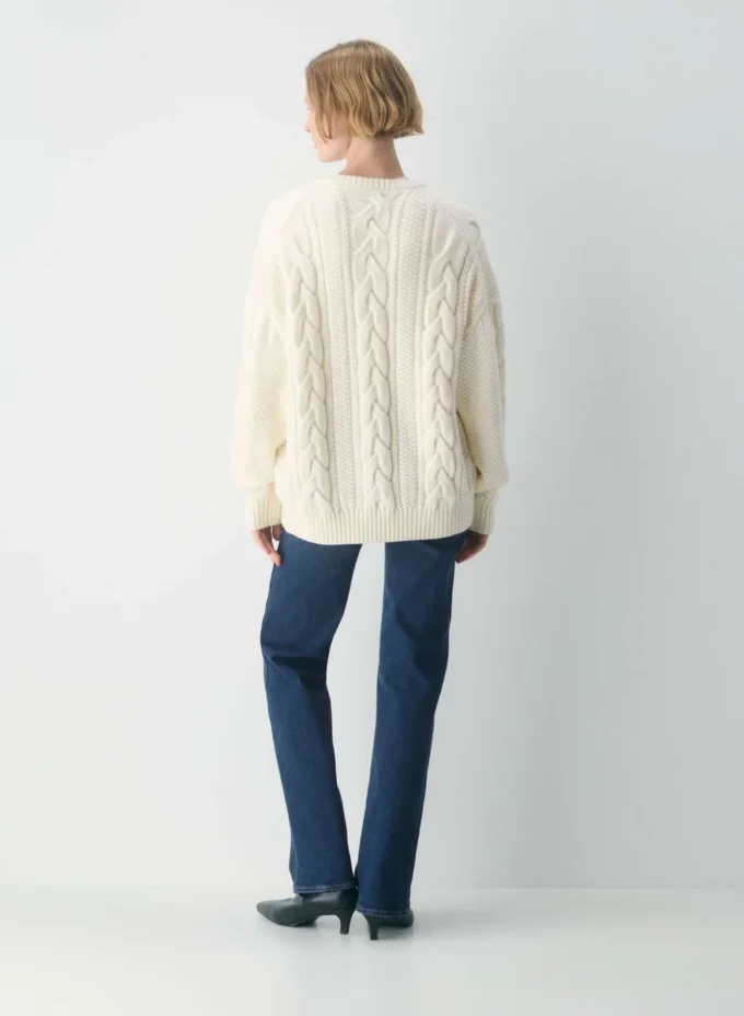 Jersey de cuello en V de lana merino Heritage Knit