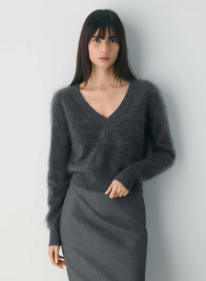 Jersey de cuello en V encogido de cachemira cepillada