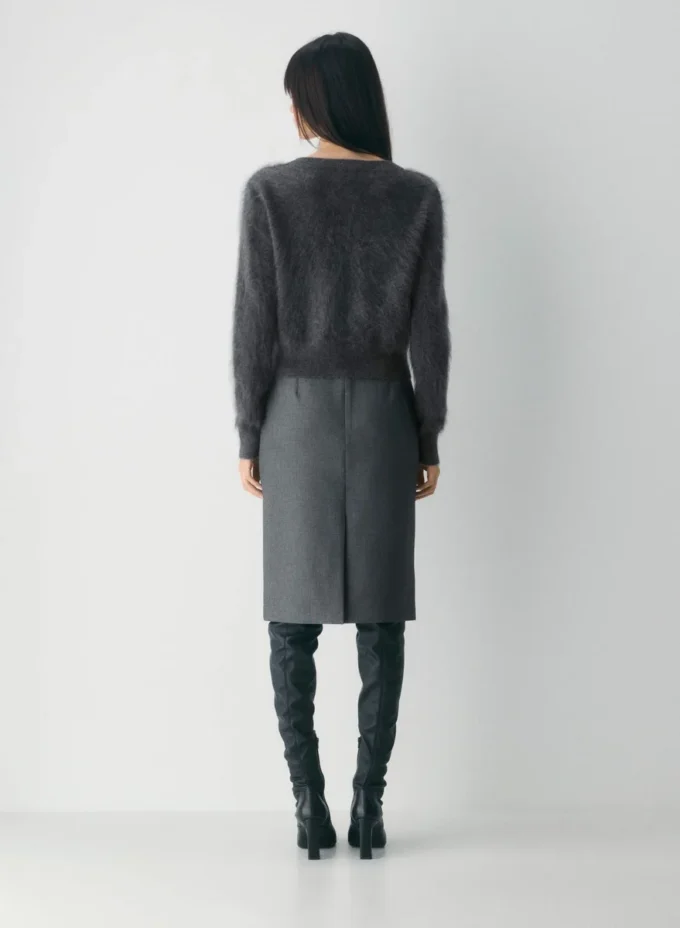 Jersey de cuello en V encogido de cachemira cepillada