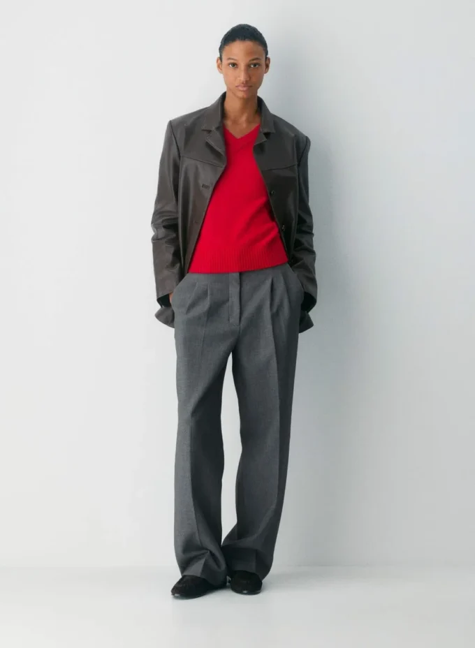 Jersey de cuello en V Essential Cashmere Jersey de cuello en V Essential Cashmere