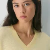 Jersey holgado con cuello en V Feather Cashmere Jersey holgado con cuello en V Feather Cashmere