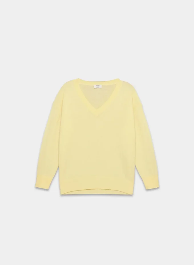 Jersey holgado con cuello en V Feather Cashmere Jersey holgado con cuello en V Feather Cashmere