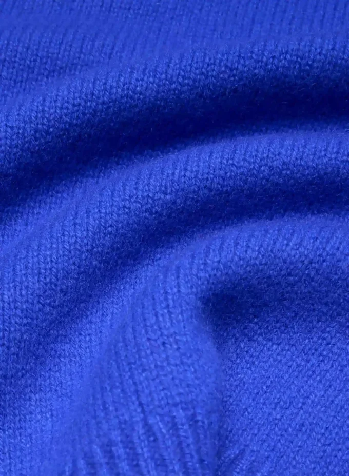 Jersey oversize con cuello en V de Plush Cashmere Jersey oversize con cuello en V de Plush Cashmere