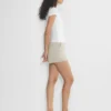 Los pantalones cortos Limitless Short™ Mini: ligeros y (re)esenciales Los pantalones cortos Limitless Short™ Mini: ligeros y (re)esenciales