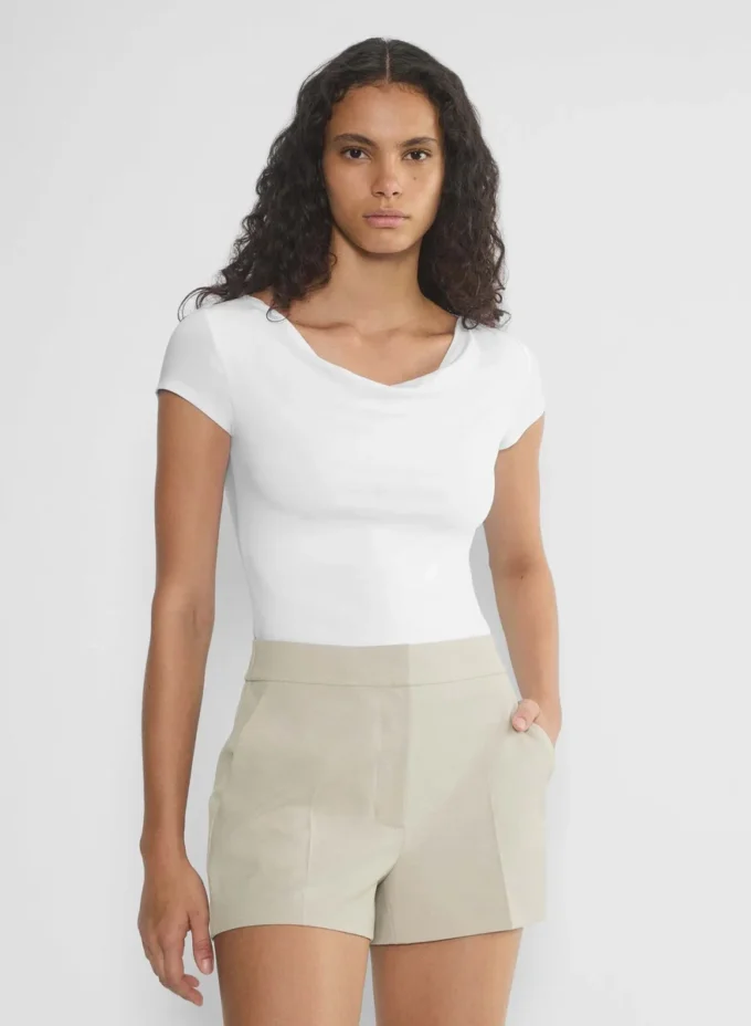 Los pantalones cortos Limitless Short™ Mini: ligeros y (re)esenciales Los pantalones cortos Limitless Short™ Mini: ligeros y (re)esenciales
