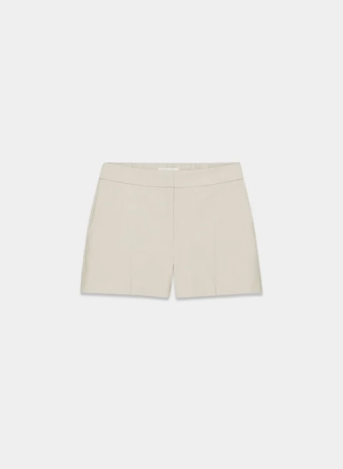 Los pantalones cortos Limitless Short™ Mini: ligeros y (re)esenciales Los pantalones cortos Limitless Short™ Mini: ligeros y (re)esenciales