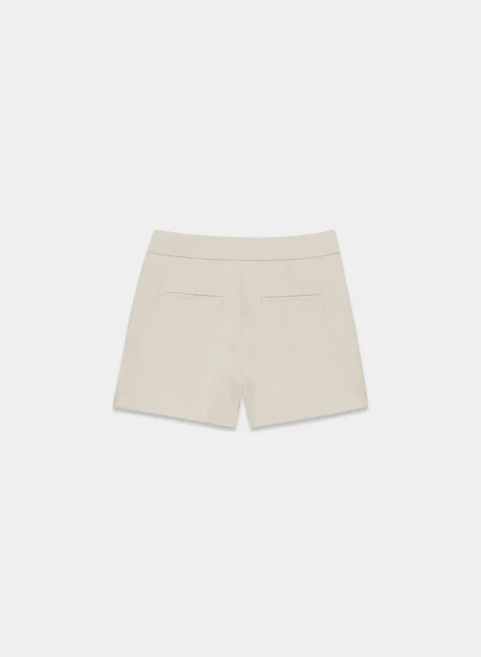 Los pantalones cortos Limitless Short™ Mini: ligeros y (re)esenciales Los pantalones cortos Limitless Short™ Mini: ligeros y (re)esenciales