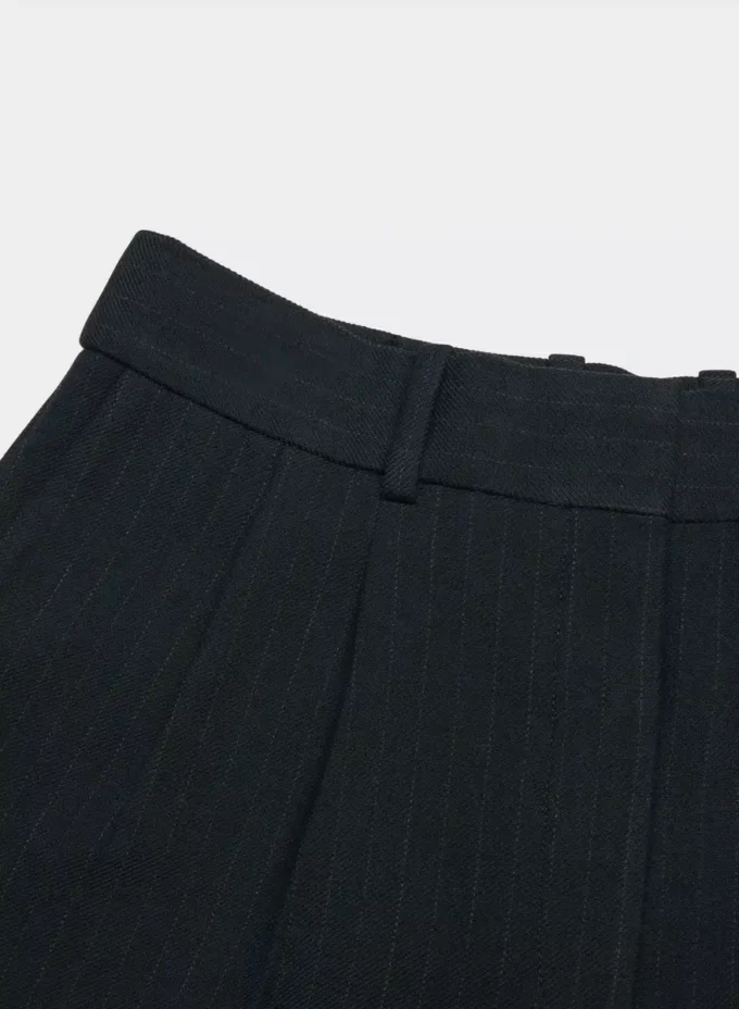 Mini pantalones cortos plisados Mini pantalones cortos plisados