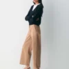 Pantalón chino holgado de talle alto y pierna ancha Pantalón chino holgado de talle alto y pierna ancha