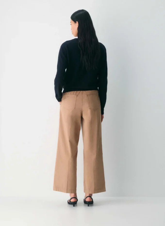 Pantalón chino holgado de talle alto y pierna ancha Pantalón chino holgado de talle alto y pierna ancha
