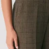 Pantalón Curve-Fit de New Agency – (Re)ssential Pantalón Curve-Fit de New Agency – (Re)ssential