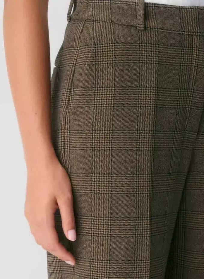 Pantalón Curve-Fit de New Agency – (Re)ssential Pantalón Curve-Fit de New Agency – (Re)ssential