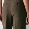Pantalón Curve-Fit de New Agency – (Re)ssential Pantalón Curve-Fit de New Agency – (Re)ssential
