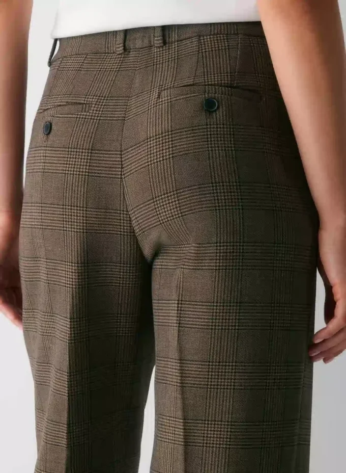 Pantalón Curve-Fit de New Agency – (Re)ssential Pantalón Curve-Fit de New Agency – (Re)ssential