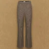 Pantalón Curve-Fit de New Agency – (Re)ssential Pantalón Curve-Fit de New Agency – (Re)ssential