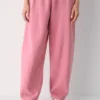 Pantalón de chándal con costuras boyfriend de Cozy Sweatfleece Pantalón de chándal con costuras boyfriend de Cozy Sweatfleece
