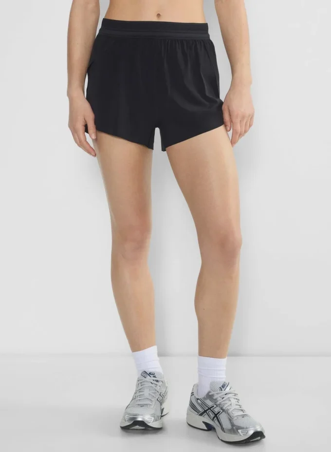Pantalones cortos MoveTech™ Split Hi-Rise 3” Pantalones cortos MoveTech™ Split Hi-Rise 3”