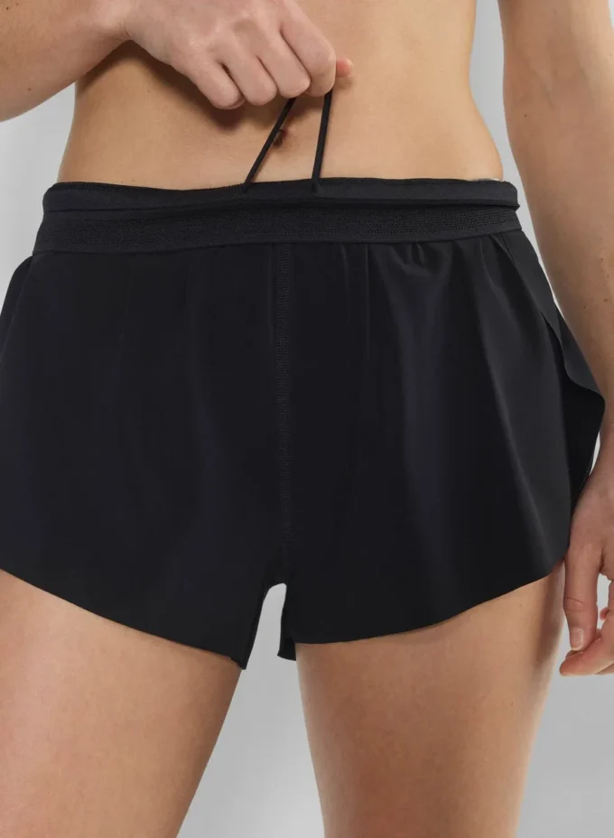 Pantalones cortos MoveTech™ Split Hi-Rise 3” Pantalones cortos MoveTech™ Split Hi-Rise 3”
