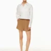 Pantalones cortos plisados hasta la mitad del muslo Pantalones cortos plisados hasta la mitad del muslo