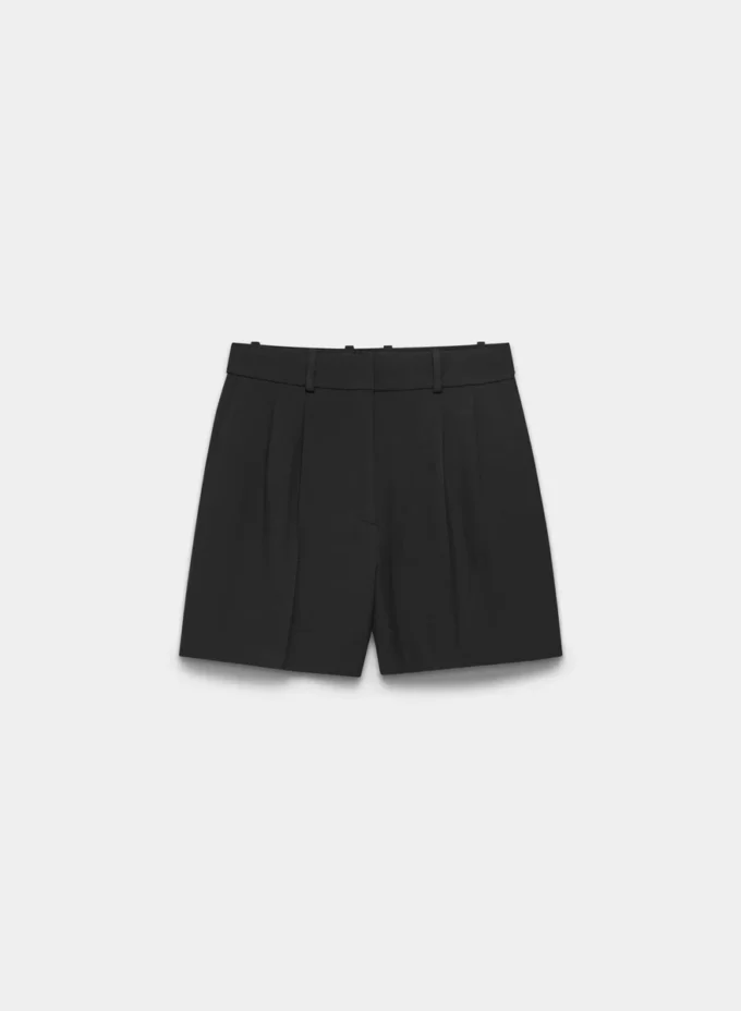 Pantalones cortos plisados hasta la mitad del muslo Pantalones cortos plisados hasta la mitad del muslo