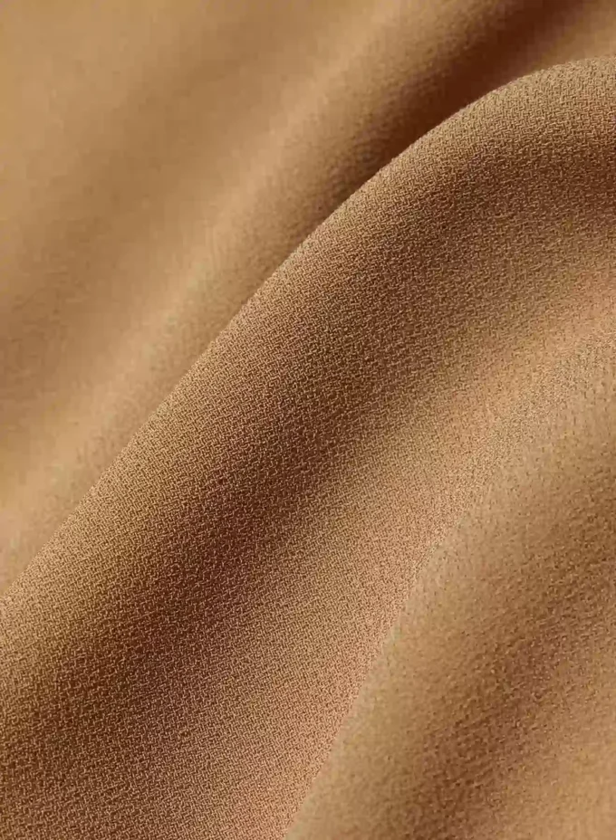 Pantalones cortos plisados hasta la mitad del muslo Pantalones cortos plisados hasta la mitad del muslo