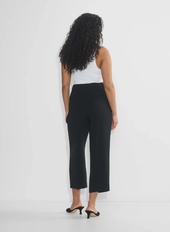 Pantalones Effortless Pant™ Curve-fit Cropped – Crepette™