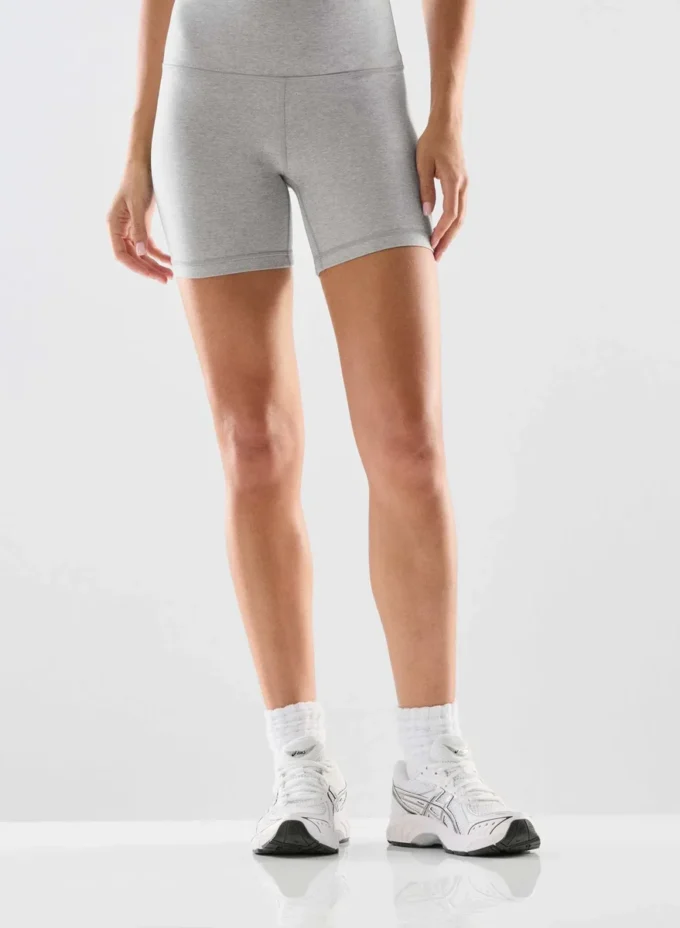 SoftWhip™. Pantalones cortos atrevidos de talle alto de 12,7 cm SoftWhip™. Pantalones cortos atrevidos de talle alto de 12,7 cm