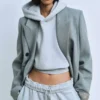 Sudadera con capucha corta y cómoda de felpa