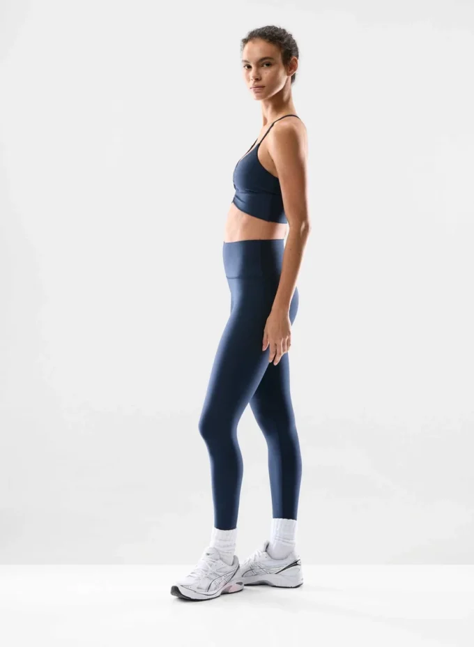 Sujetador deportivo inclinado GloTone™ Sujetador deportivo inclinado GloTone™