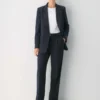 The Effortless Pant™ Curve-fit The Effortless Pant™ Curve-fit