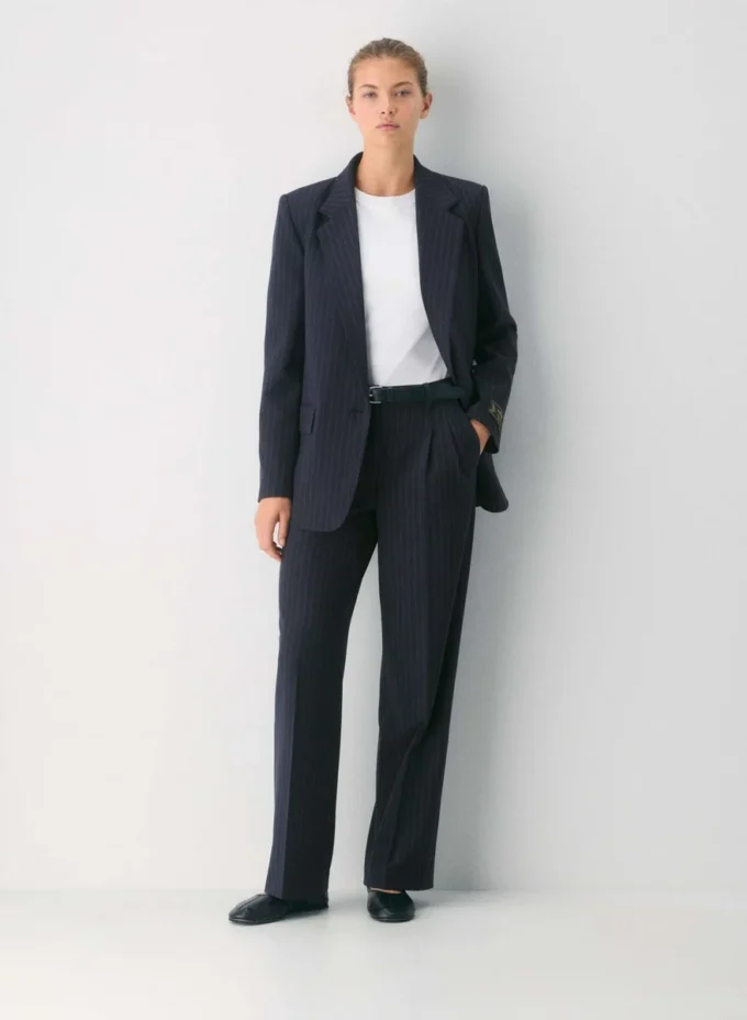 The Effortless Pant™ Curve-fit The Effortless Pant™ Curve-fit
