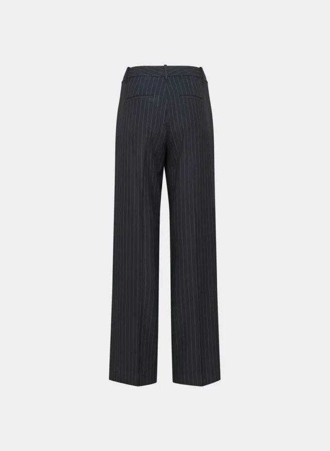 The Effortless Pant™ Curve-fit The Effortless Pant™ Curve-fit