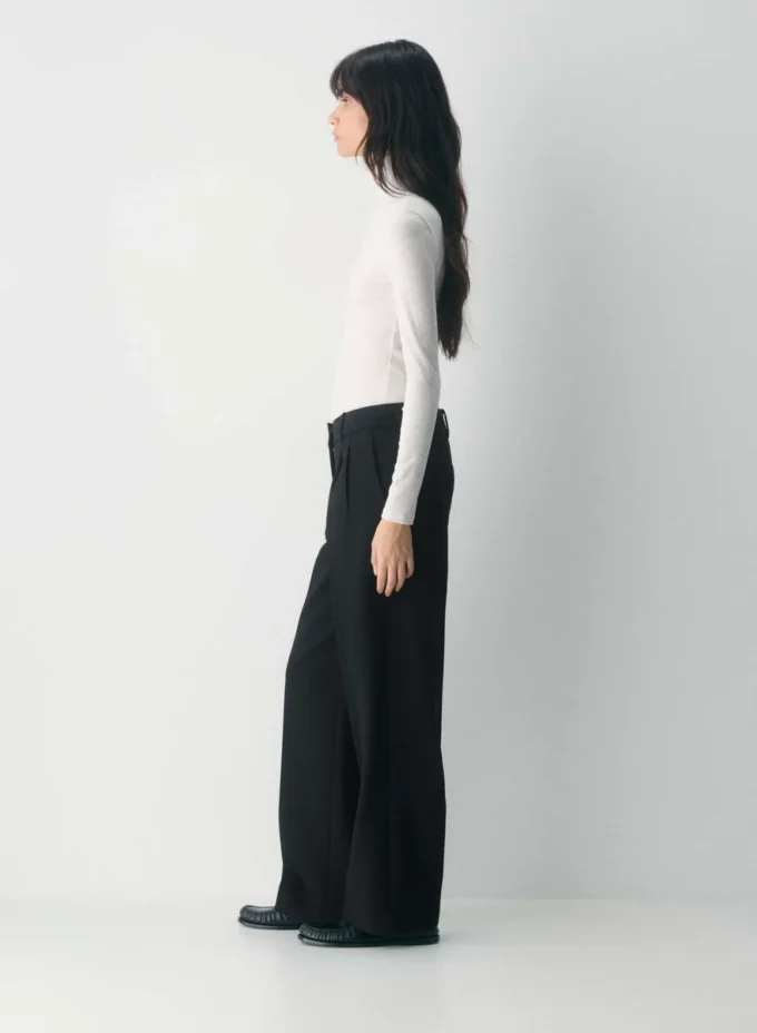 The Effortless Pant™ Lo-Rise – (Re)ssential The Effortless Pant™ Lo-Rise – (Re)ssential