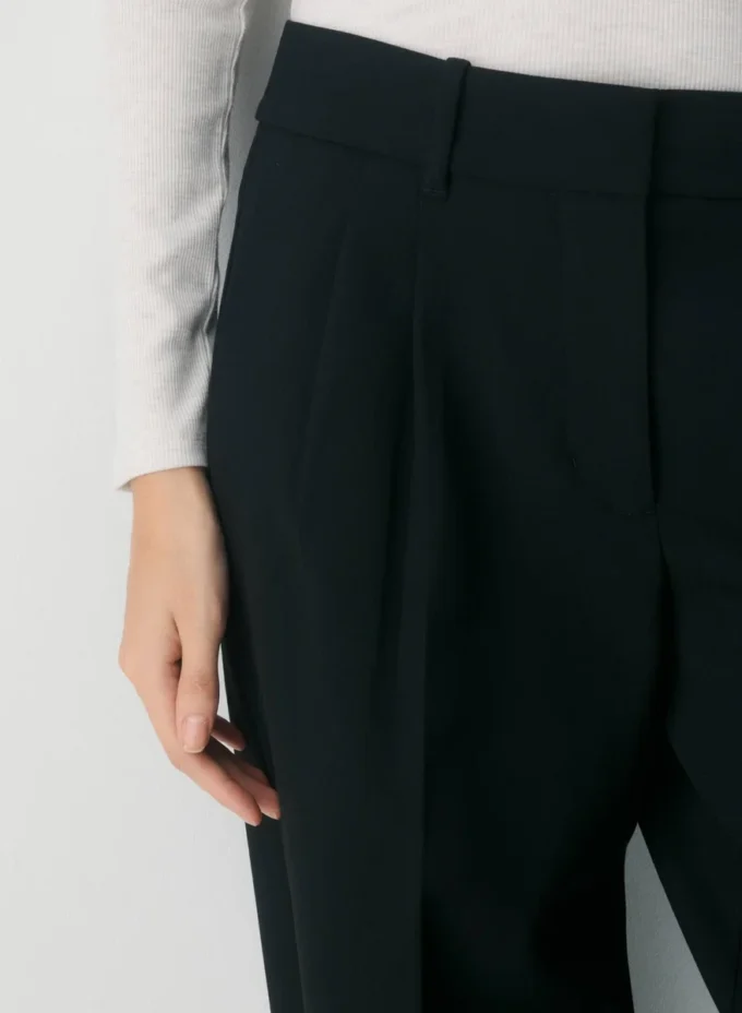 The Effortless Pant™ Lo-Rise – (Re)ssential The Effortless Pant™ Lo-Rise – (Re)ssential