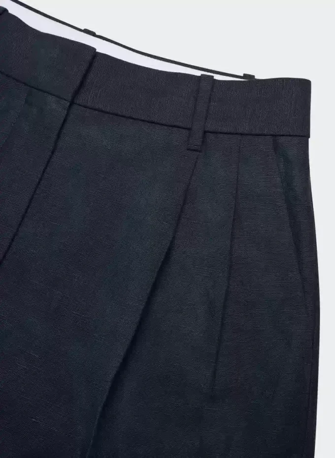 The Effortless Short™ Curve-fit Mini – CruiseLinen™ The Effortless Short™ Curve-fit Mini – CruiseLinen™