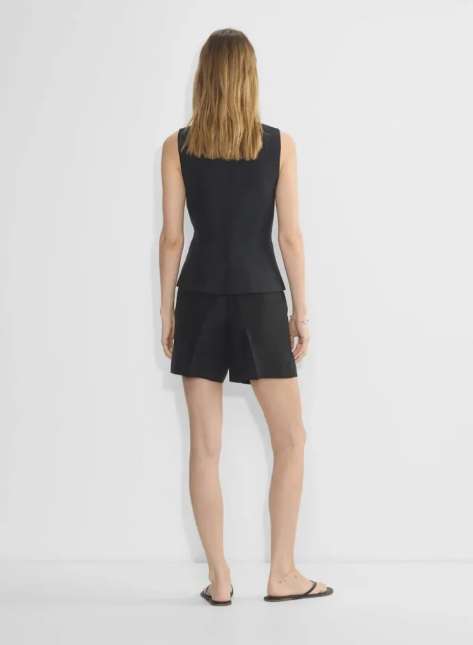 The Effortless Short™ Mid-Thigh – CruiseLinen™ The Effortless Short™ Mid-Thigh – CruiseLinen™