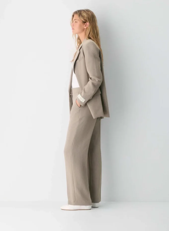 The Limitless Pant™ Curve-Fit – Crepette™ The Limitless Pant™ Curve-Fit – Crepette™
