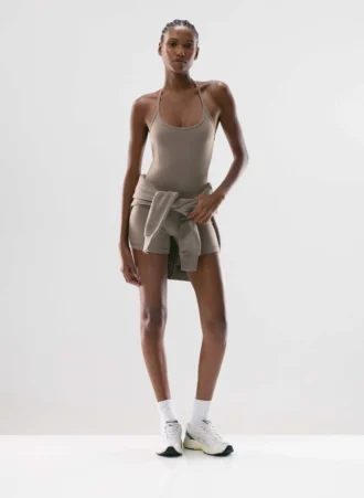 Top camiseta con cuello halter LIFE Essential Top camiseta con cuello halter LIFE Essential