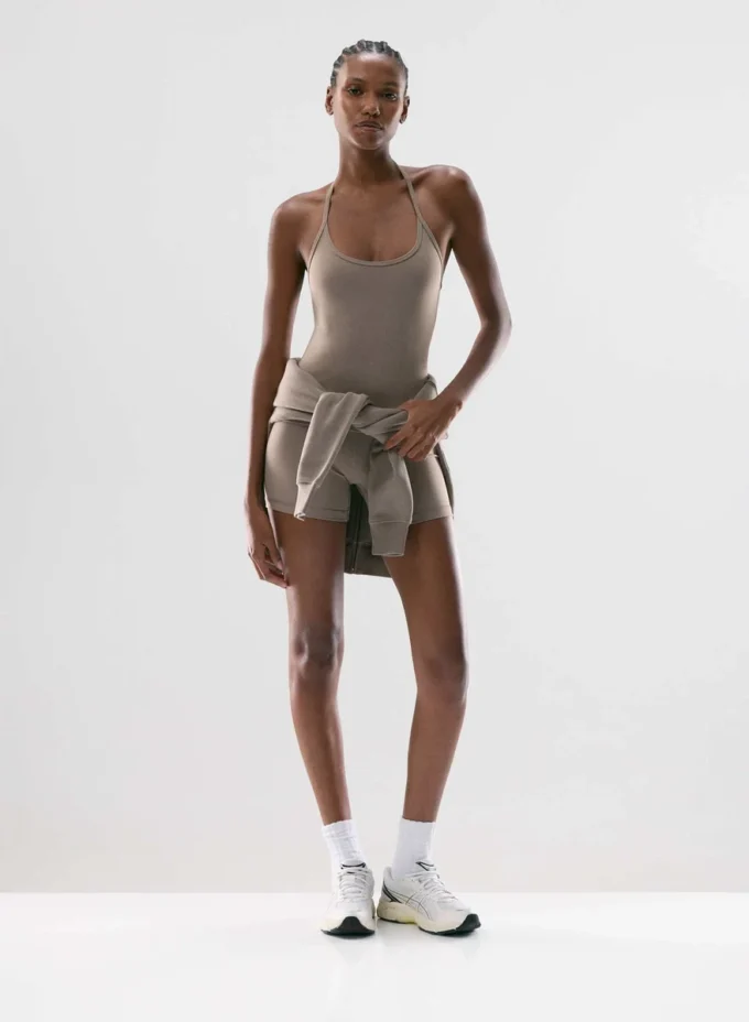 Top camiseta con cuello halter LIFE Essential Top camiseta con cuello halter LIFE Essential