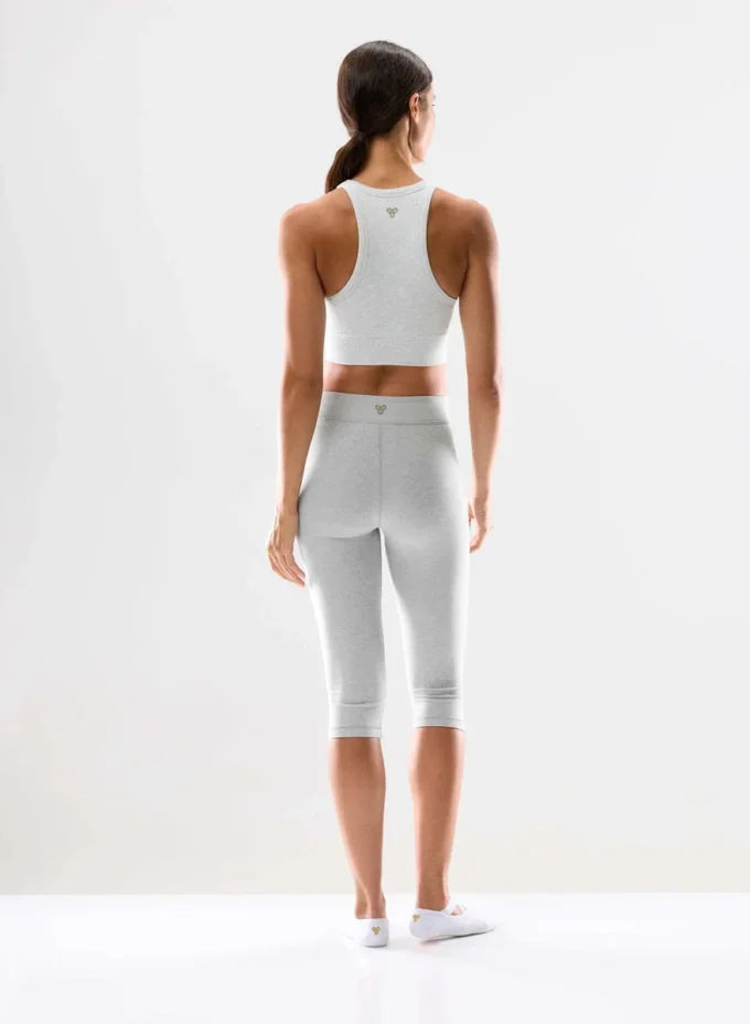 Top con sujetador CottonMelt™ Core