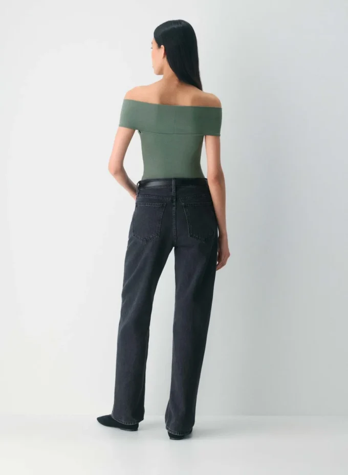Top original Contour Twist con hombros descubiertos