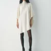 Vestido de satén con volantes Vestido de satén con volantes