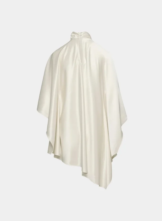 Vestido de satén con volantes Vestido de satén con volantes