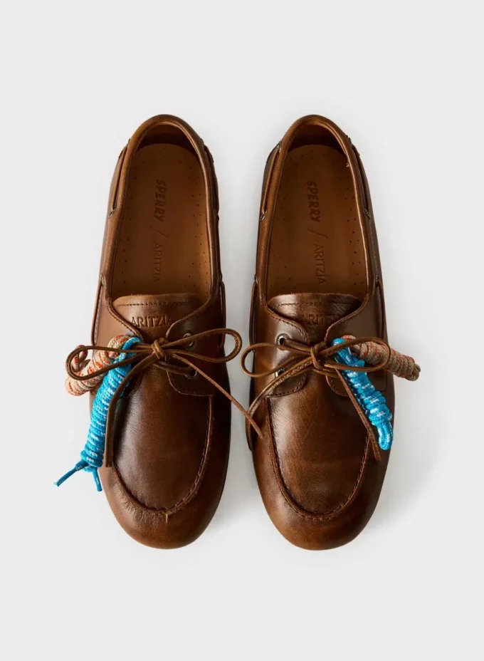 Zapatos náuticos estrechos Sperry x Aritzia – Cuero liso Zapatos náuticos estrechos Sperry x Aritzia – Cuero liso