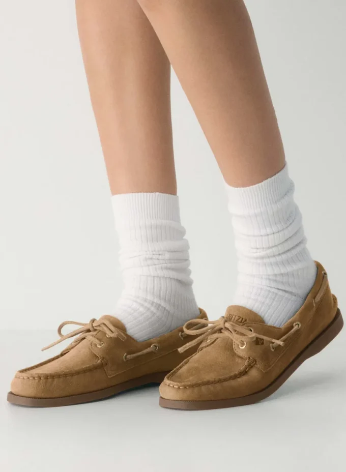 Zapatos náuticos Sperry x Aritzia AO – Cuero nobuk Zapatos náuticos Sperry x Aritzia AO – Cuero nobuk
