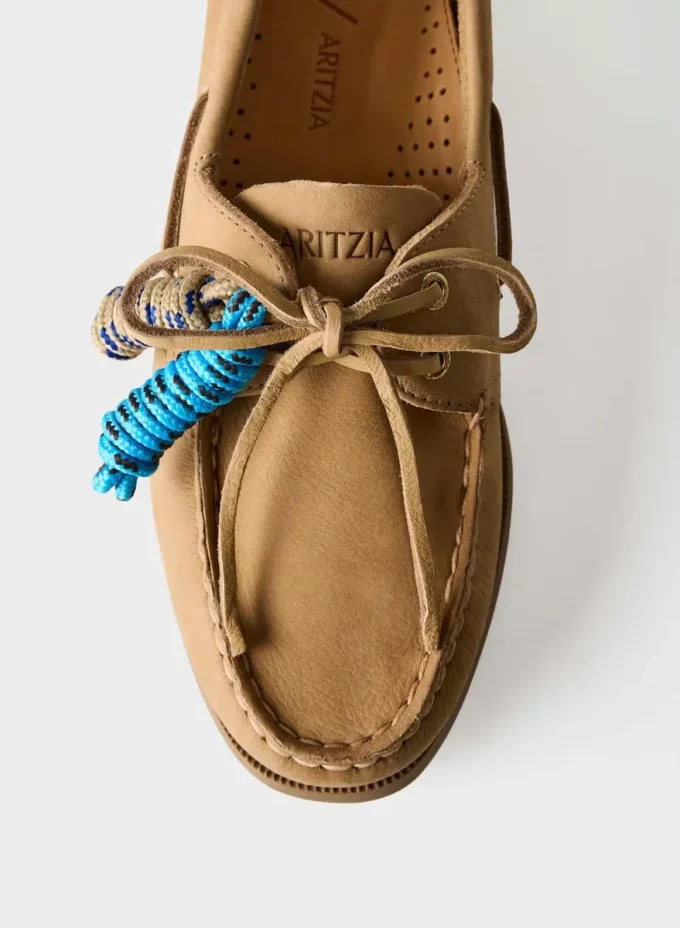 Zapatos náuticos Sperry x Aritzia AO – Cuero nobuk Zapatos náuticos Sperry x Aritzia AO – Cuero nobuk